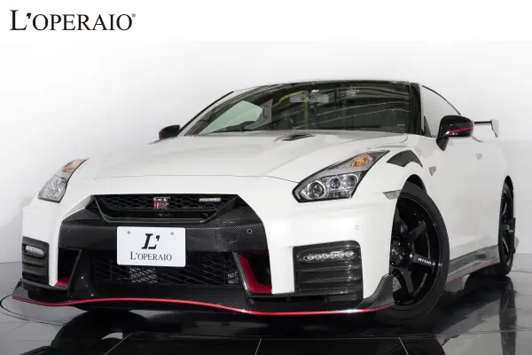 Nissan GT-R 3.8 NISMO 4WD MY17 5000km Sports Resetting Brembo Late Model Carbon Front Bumper Trunk Rear Spoiler Diffuser Alcantara Steering Red Stitch (Brilliant White Pearl)