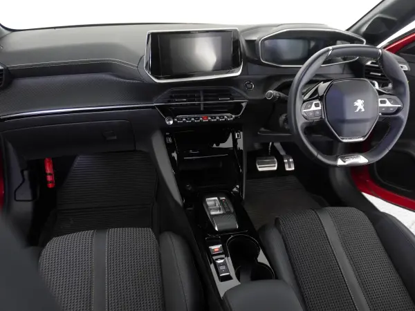 Peugeot 208 GT Elixir Red — photo 9
