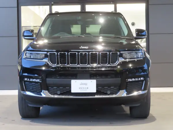 2023 Jeep Grand Cherokee — photo 3