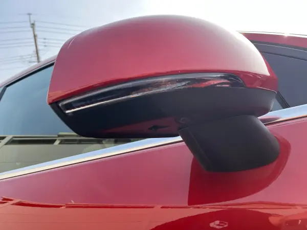 Volvo XC40 Ultimate B4 AWD 4WD Non-Smoking Car Genuine Leather Seats Power Seats Seat Heater Steering Heater Surround View Camera Harman Kardon Blind Spot Monitor Apple CarPlay Wireless Charger Genuine 19-inch Alloy Wheels Bluetooth (Fusion Red Metallic) — photo 9