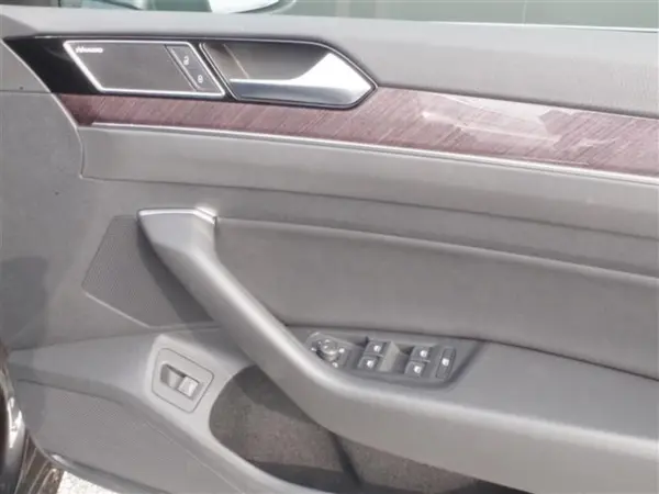 Volkswagen Arteon TSI 4Motion Elegance 4WD with Front Assist, Side Assist, Lane Assist, Adaptive Cruise, Head-Up Display, Factory Navigation, Full-Seg TV, 360-Degree Camera, Sunroof, Dynaudio Sound, Black Leather Seats, Power Seats, Seat Heater (Gray Metallic) — photo 7