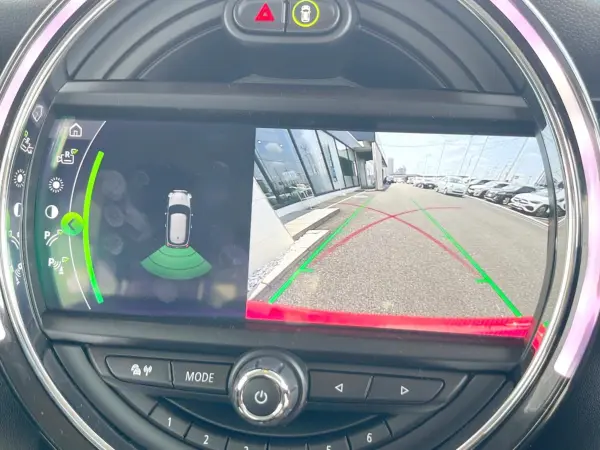 Mini Mini Victoria 3-door DCT Special Edition Navigation Package Genuine Navigation Back Camera Park Distance Control Driving Assist LED Headlights Genuine 15-inch AW Chrome Line Exterior ETC Non-smoking (Chili Red (Solid)) — photo 7