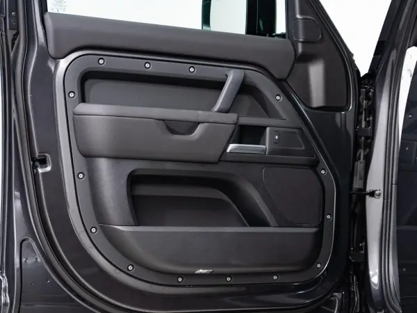 Land Rover Defender 110 S 3.0L D350 Diesel Turbo 4WD — photo 7