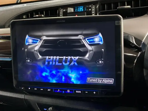 2023 Toyota Hilux — photo 3