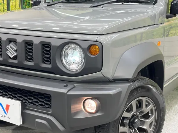 Suzuki Jimny Sierra 1.5 JC 4WD with 9-inch Navigation, Backup Camera, Collision Mitigation System, Non-Smoking Car, Seat Heater, Dashcam, ETC, Smart Key, Cruise Control, Lane Departure Warning, Auto Lights, Auto Air Conditioning, Genuine 15-inch AW Wheels, Bluetooth Playback (Medium Gray) — photo 8