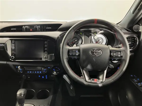 Toyota Hilux 2.4 Z GR Sport Diesel Turbo 4WD — photo 7