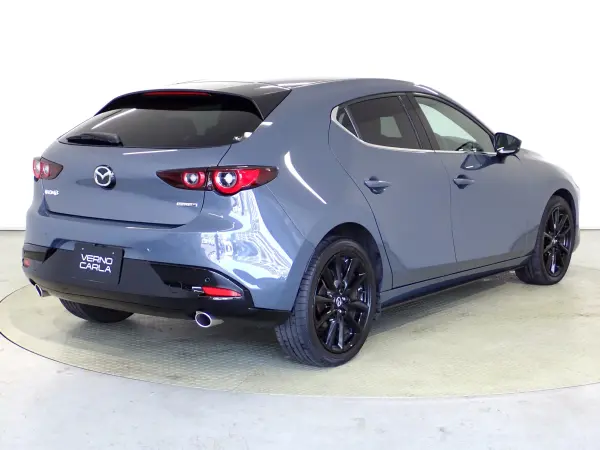 2023 Mazda 3 Fastback — photo 2