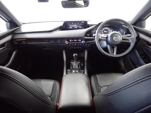 Mazda MAZDA3 Fastback 1.8 XD Black Tone Edition Diesel Turbo — photo 9