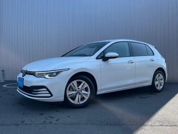 Volkswagen Golf eTSI Active One Owner IQ Light Back Camera ETC Collision Mitigation Brake ACC Rear Blind Spot Detection Digital Meter Non-Smoking (White)