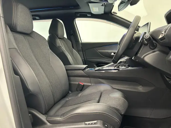 Peugeot 5008 GT Line BlueHDi Diesel Turbo Panoramic Sunroof (White) — photo 9