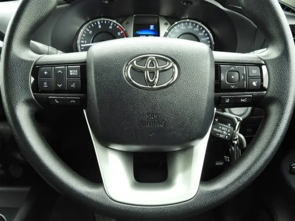 Toyota Hilux 2.4 X Diesel Turbo 4WD — photo 9