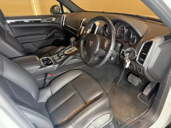 2013 Porsche Cayenne — photo 7 | Tuminion Kenya