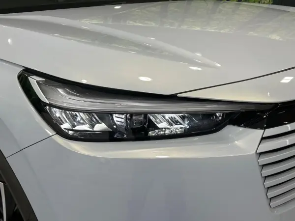 Honda Vezel 1.5 e:HEV Z Play Package — photo 9