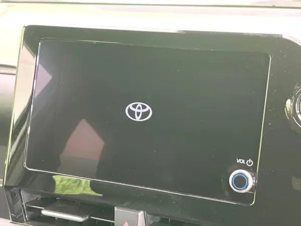 Toyota Noah 1.8 Hybrid S-Z Non-Smoking Car Genuine Display Audio Backup Camera Both Side Power Sliding Doors Smart Key LED Headlights (White Pearl Crystal Shine) — photo 7