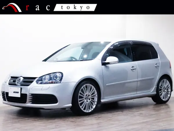 Volkswagen Golf R32 4WD VR6/3.2L/DSG/4MOTION/Special Equipment/18-inch Alloy Wheels/Reflex Silver Metallic/Inspection R10.1/Backup Camera/Xenon Headlights/Aluminum Trim & Pedals/Black Leather Seats/Seat Heaters (Reflex Silver Metallic)