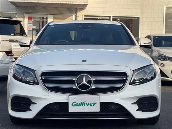 Mercedes-Benz E-Class E300 Avantgarde Sport — photo 8