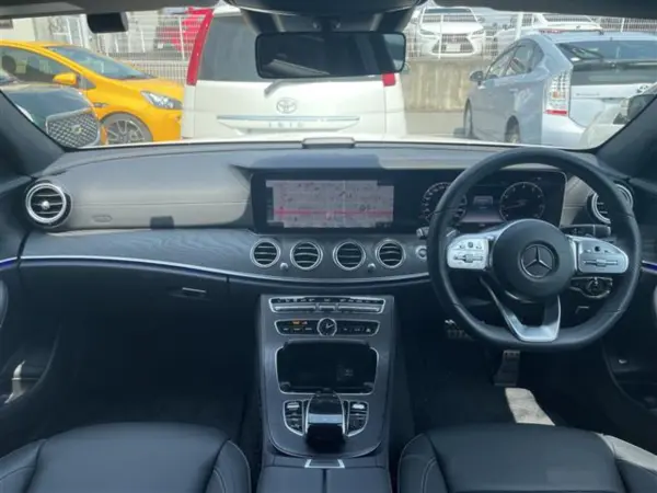 2019 Mercedes E Class — photo 2