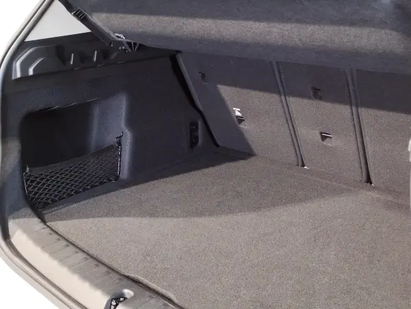 BMW X1 xDrive20i xLine DCT 4WD Active Cruise Control Head-Up Display LED Headlights Backup Camera Power Seats Power Trunk Collision Mitigation Braking Black Seats Seat Heaters Genuine 18-inch AW (Alpine White) — photo 7