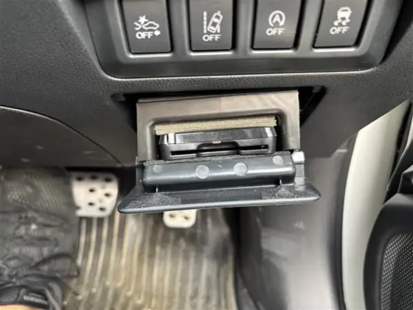 Subaru Legacy Outback 2.5 X-Break 4WD — photo 7