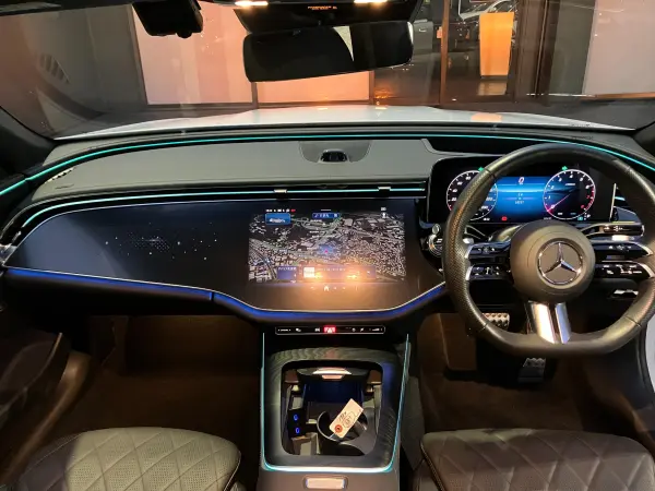 Mercedes-Benz E-Class Wagon E200 Avantgarde AMG Line Package (ISG equipped model) MP202501 Digital Interior P/Leather Exclusive P/Advanced P/Nappa Leather: Black/Seat Heater/Seat Cooler MBUX Hyperscreen/Panoramic Sliding Roof/Burmester 4D Sound (Polar White) — photo 8