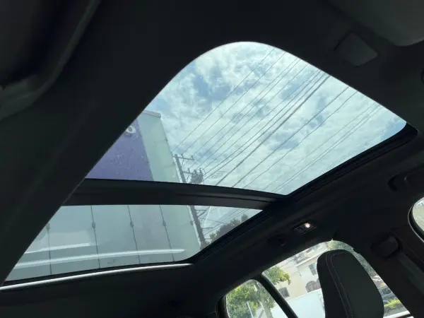 Volvo XC40 B4 Momentum Certified Used Car Genuine 19-inch Wheels Climate Package Collision Mitigation System 360-Degree View Camera Pilot Assist Genuine 9-inch Navigation Seat Heater Steering Heater (Ice White) — photo 7