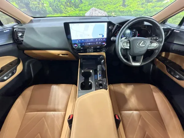 2023 Lexus Nx — photo 2