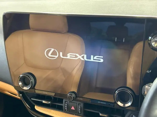 Lexus NX 350h Version L Non-Smoking Sunroof Surround View Camera Genuine 14-inch Navigation Collision Damage Mitigation System Radar Cruise Power Back Door Leather Seats All-Seat Heaters Front Seat Air Conditioning Dashcam Corner Sensors ETC2.0 (Graphite Black Glass Flake) — photo 7