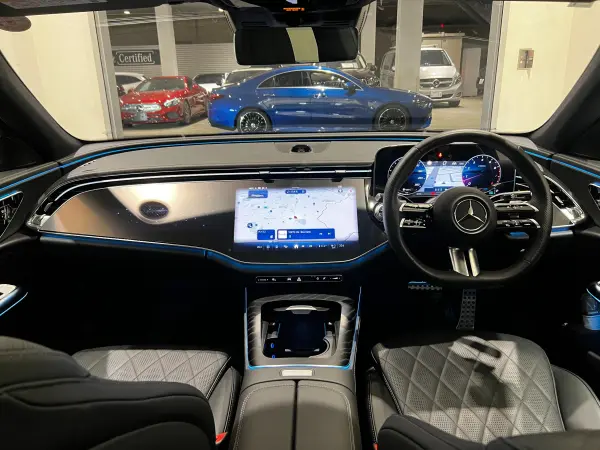 Mercedes-Benz E-Class Wagon E200 Avantgarde AMG Line Package (with ISG) MP202501 Digital Interior Package/Leather EX/Panoramic Sliding Roof/Ambient Lighting/360° Camera/MBUX Superscreen/Relaxation Function/Foot Trunk Opener/New Car Warranty Transfer (Graphite Gray) — photo 7