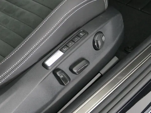 Volkswagen Passat Variant TSI Elegance — photo 8