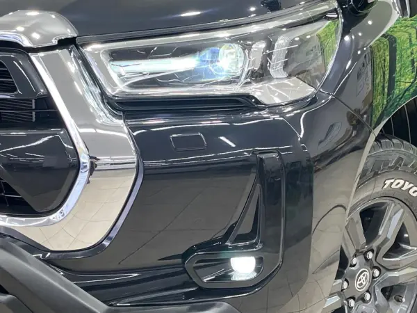 Toyota Hilux 2.4 Z Diesel Turbo 4WD — photo 8