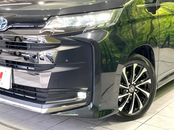 Toyota Noah 1.8 Hybrid S-Z Non-Smoking Car 14-Type Rear Seat Monitor Genuine 10.5-inch Navigation Backup Camera ETC Both Side Power Doors Power Rear Gate Rear Auto Air Conditioning Front and Middle Row Seat Heaters Safety Sense Radar Cruise Corner Sensors (Attitude Black Mica) — photo 8