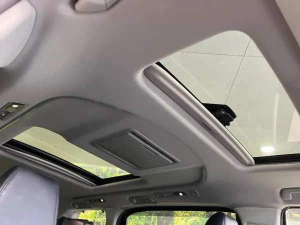 2021 Toyota Alphard — photo 3