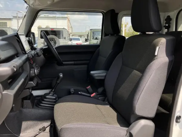 Suzuki Jimny Sierra 1.5 JC 4WD — photo 9