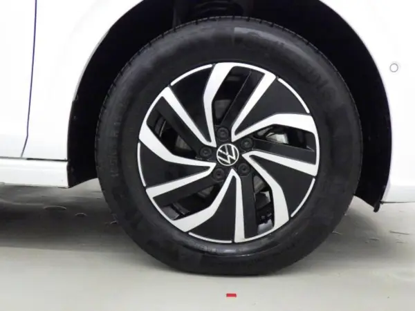 Volkswagen Polo TSI Active — photo 7