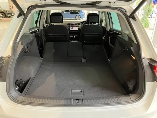 Volkswagen Tiguan TSI Highline (White) — photo 8