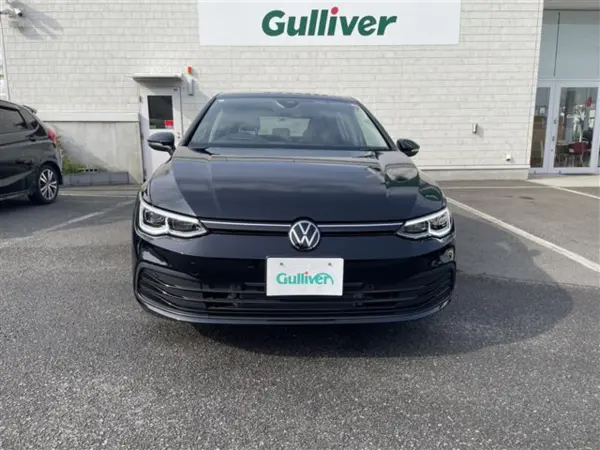 2023 Volkswagen Golf — photo 2