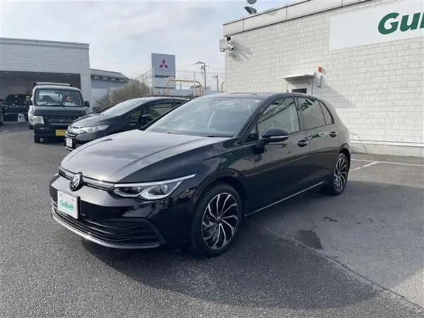 2023 Volkswagen Golf — photo 3