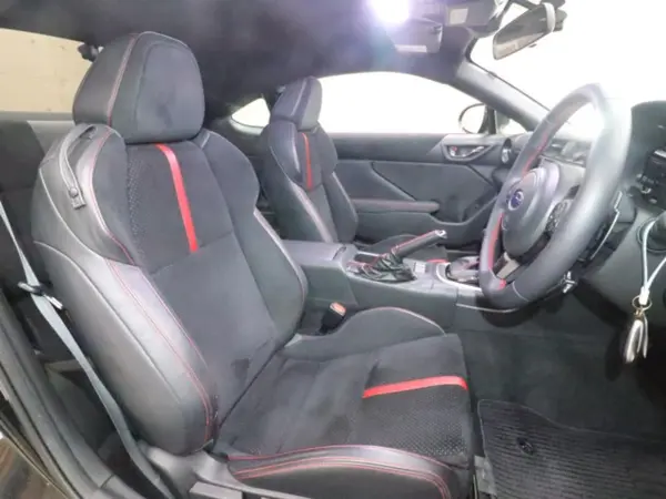 2022 Subaru Brz — photo 8 | Tuminion Kenya