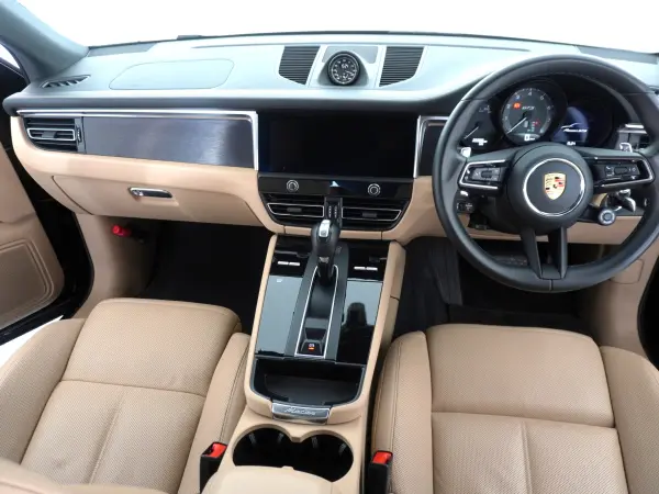 2023 Porsche Macan — photo 8 | Tuminion Kenya