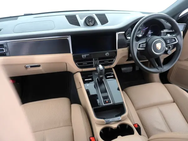 2023 Porsche Macan — photo 9 | Tuminion Kenya