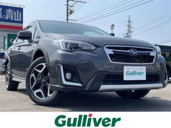 Subaru XV 2.0 Advance 4WD with Genuine Navigation, Backup Camera, ETC, Drive Recorder (Gray Metallic) — thumbnail 1