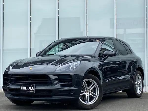 Porsche Macan PDK 4WD Sport Chrono PASM Steering Plus PKG OP 19-inch Wheels 14-Way Power Seat Dealer Service Records 20/21/22/23/24/25 Non-Smoker Spare Key ACC PAS Power Back Door Surround View Camera Beige Leather Dash Cam (Volcano Grey Metallic) — photo 8