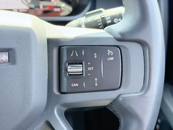 Land Rover Defender 110 X Dynamic HSE 3.0L D300 Diesel Turbo 4WD — photo 7