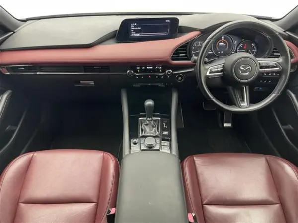 2019 Mazda 3 Fastback — photo 2