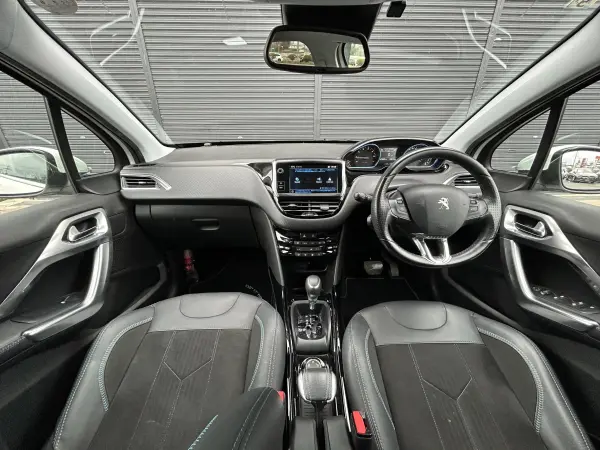 2019 Peugeot 2008 — photo 2