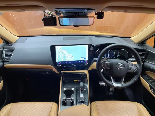 2022 Lexus Nx — photo 2
