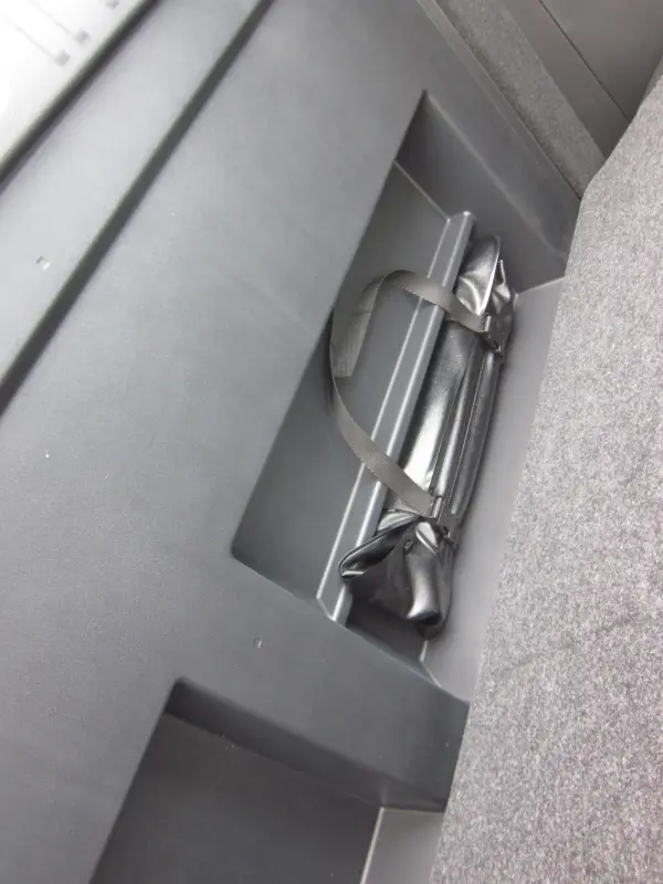 Lexus GX550 OverTrail Plus 4WD Mark Levinson Hitch Member Security Digital Mirror (Moon Desert & Black) — photo 8