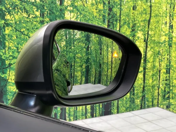 Nissan X-Trail 1.5 AUTECH Advanced Package e-4ORCE 4WD Sunroof Genuine 12-inch Navigation 360-Degree Camera BOSE Sound Collision Damage Mitigation System ProPilot Non-Smoking Vehicle Power Rear Gate Seat Ventilation Blind Spot Monitor Steering Heater (Diamond Black (P)) — photo 8