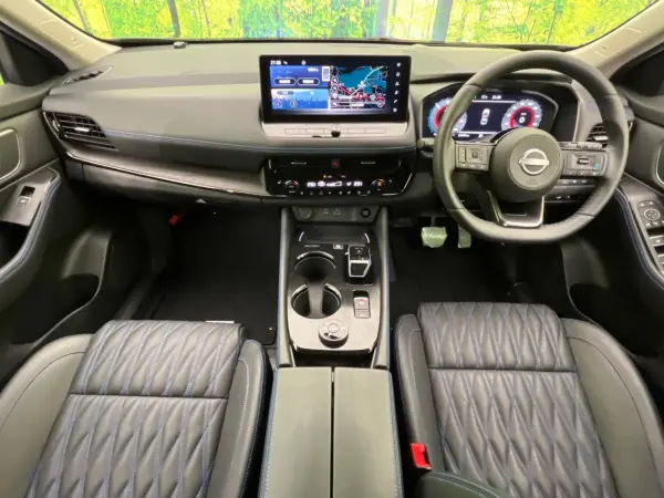 2022 Nissan Xtrail — photo 2