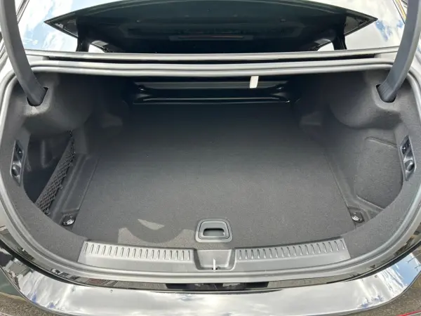 Mercedes-Benz E-Class E200 AMG Line Package (ISG) — photo 8